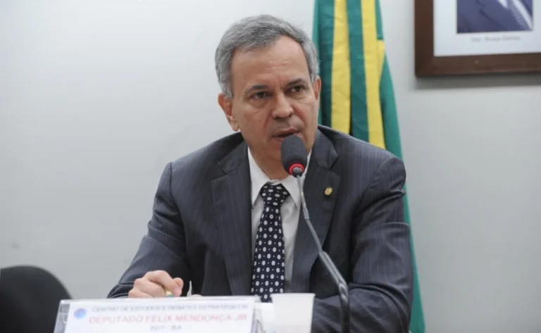 Quem é Félix Mendonça Jr., alvo de operação da PF contra desvio de emendas