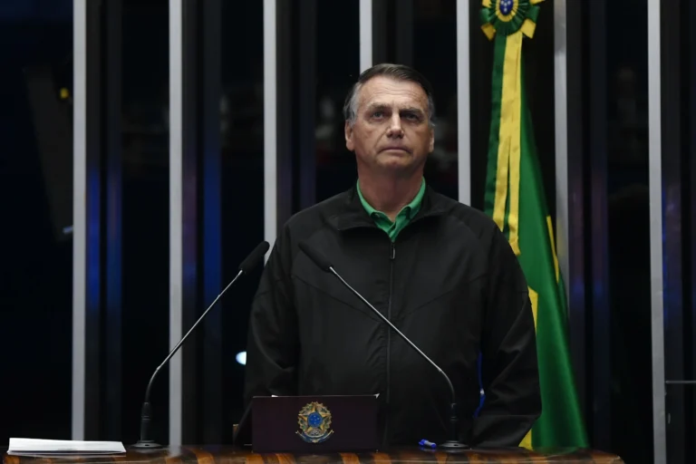 PM pede para Moraes mudar dia de visita e liberar caminhada para Bolsonaro