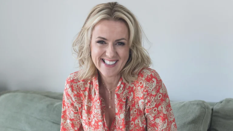 Jojo Moyes fala à CNN sobre novo livro: “O mais engraçado que já escrevi”