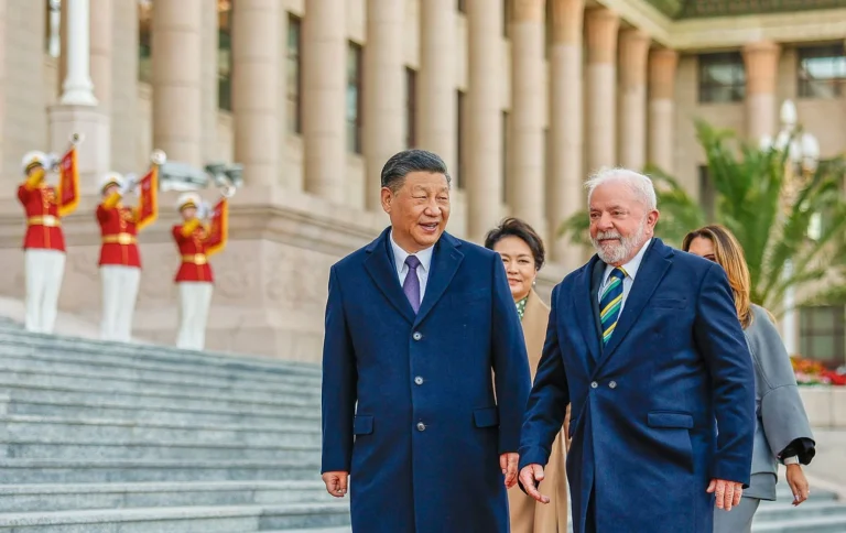 Xi Jinping prometeu a Lula o apoio da China em “tempos turbulentos”