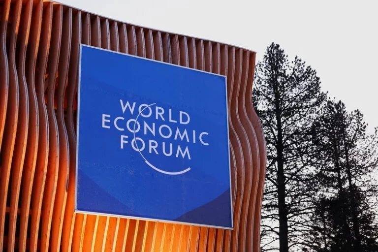 Trump vai se reunir com CEOs globais em Davos, com foco na política dos EUA