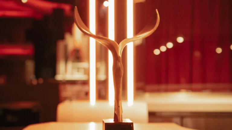WGA Awards revela indicados e “O Agente Secreto” fica de fora