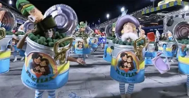 Flávio Bolsonaro e oposição comemoram rebaixamento de escola de samba que homenageou Lula