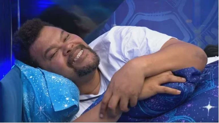 BBB 26: Babu Santana planeja imitação dos rivais após paredão e promete agitar a casa