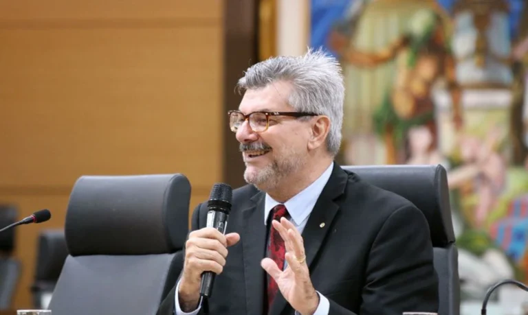 Ministro do STJ é acusado de assediar sexualmente jovem de 18 anos
