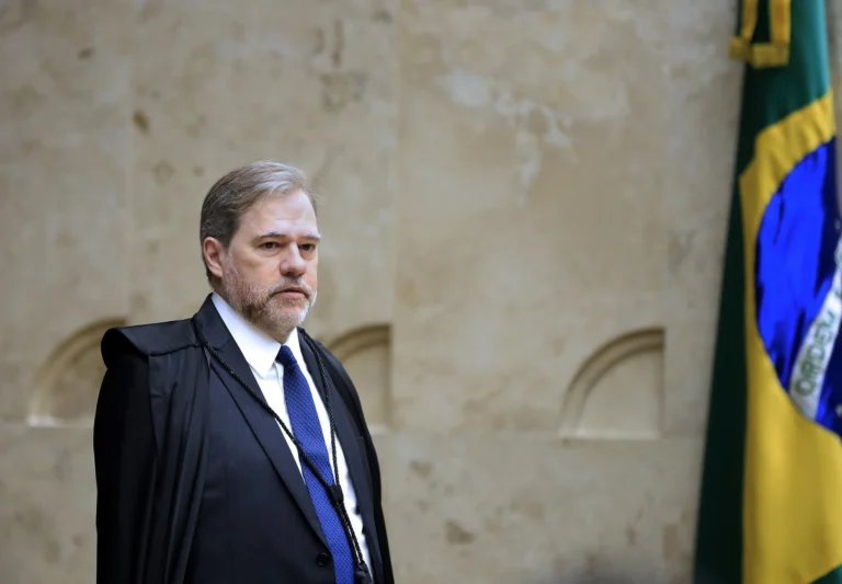 Oposição protocola novo pedido à PGR para afastar Toffoli de caso Master