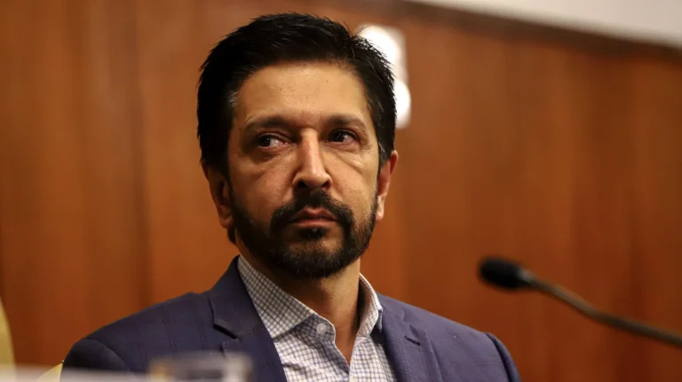 Nunes diz que desfile sobre Lula é “afronta à legislação eleitoral”