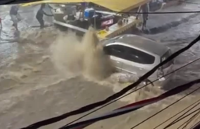 Chuva forte provoca alagamentos no Vidigal e Rocinha; veja vídeos