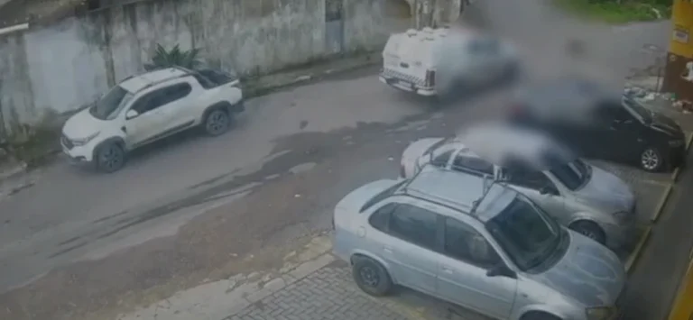 Policial é preso por atropelar e matar cães com viatura em Manaus