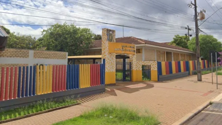 Menina de 4 anos é levada por engano de escola por avô de outra aluna no PR