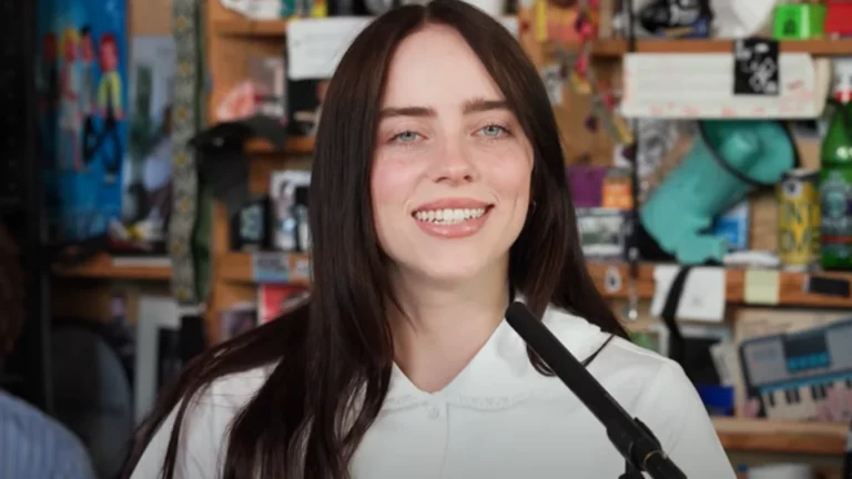 Grammy 2026: Billie Eilish vence Canção do Ano com “Wildflower”