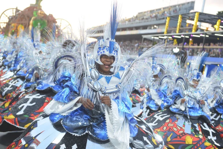 Carnaval: Liga-SP muda interpretação e abranda punição por estouro de tempo