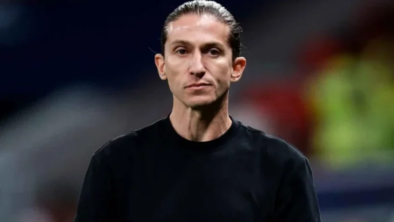 Web fica perplexa com a demissão de Filipe Luís do Flamengo: Inaceitável