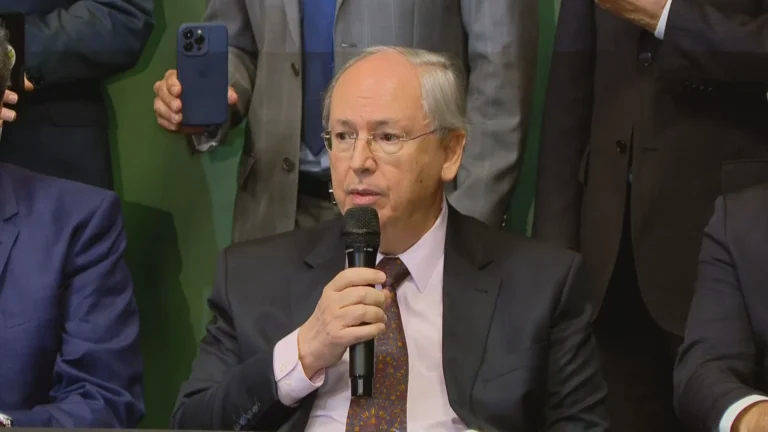 Condenado por plano de golpe, presidente do IVL segue foragido há 2 meses