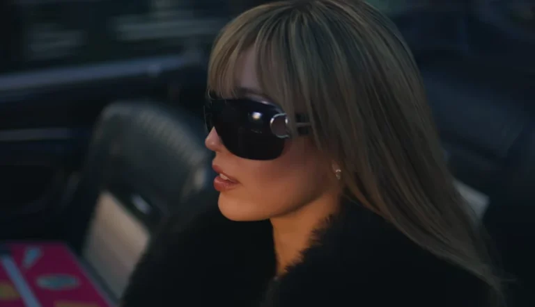 Miley Cyrus lança o single “Younger You”, inspirado em “Hannah Montana”