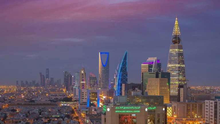 Arábia Saudita quer mísseis do Irã enfraquecidos antes do fim da guerra