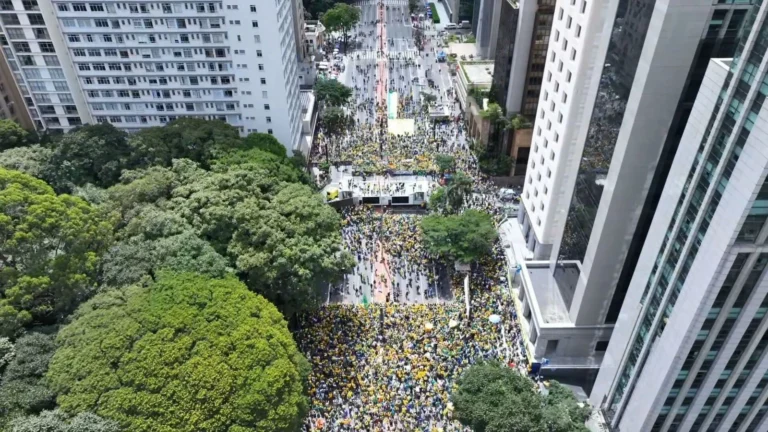USP diz que 20,4 mil foram a ato na Paulista; Poder 360 indica 22,8 mil