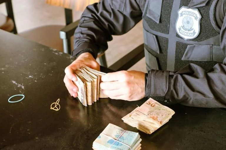 Investigados combinaram compra de jatinho com desvios do INSS, diz Mendonça