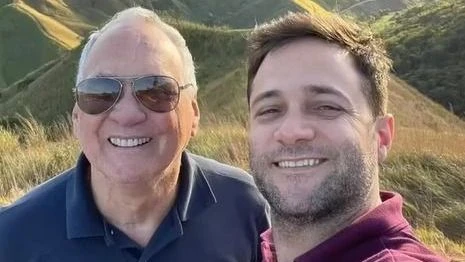 Pai e filho são identificados como vítimas de acidente aéreo no RJ