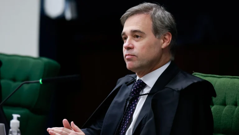 Defesa de Vorcaro procura PF e Mendonça mirando delação premiada