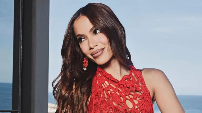 “Pergunta para Warner”: Anitta alfineta antiga gravadora após clipe vazado