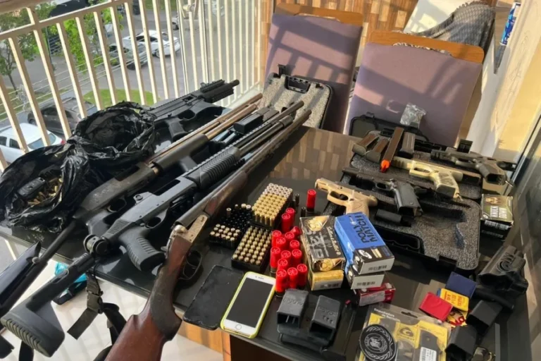 Traficantes usavam documentação do Exército para desviar armamentos