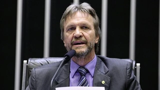 PT avalia ir ao STF contra PL da dosimetria, que beneficia Bolsonaro