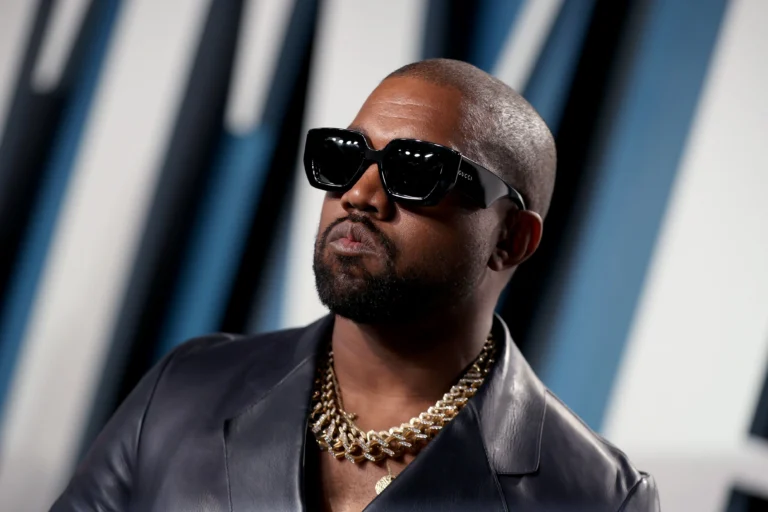 Kanye West é alvo de processo por agressão em hotel icônico de LA, diz site