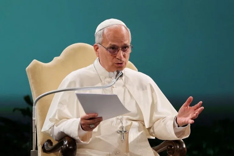 Papa Leão XIV elogia cessar-fogo entre Irã e EUA após criticar Trump