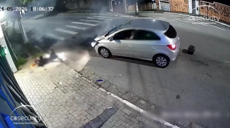 Vídeo: motorista atropela motociclista em acidente na zona Norte de SP