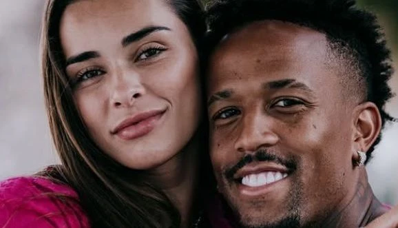 Tainá Militão abre álbum de fotos com barriguinha de grávida; confira