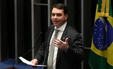 Campanha de Flávio planeja pesquisa para medir impacto de áudio com Vorcaro