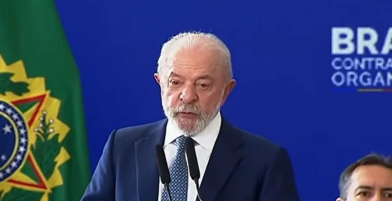 Governo Lula defende manter política fiscal se reeleito