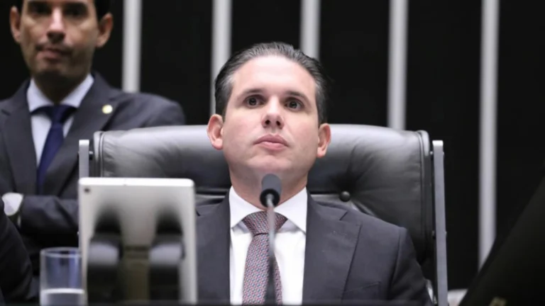 Hugo pauta fim da 6×1 no plenário antes de comissão concluir votação da PEC