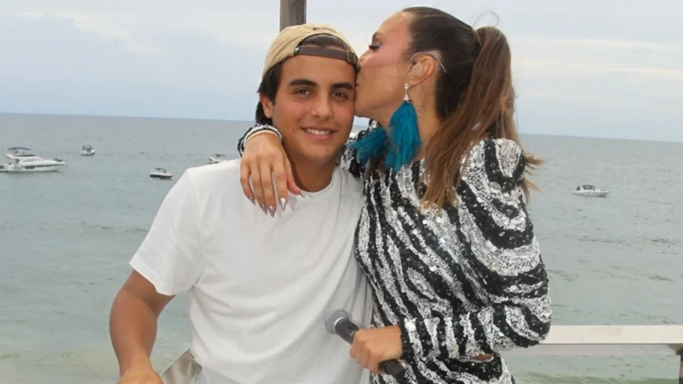“Nunca tive você só para mim”, desabafa filho no aniversário de Ivete