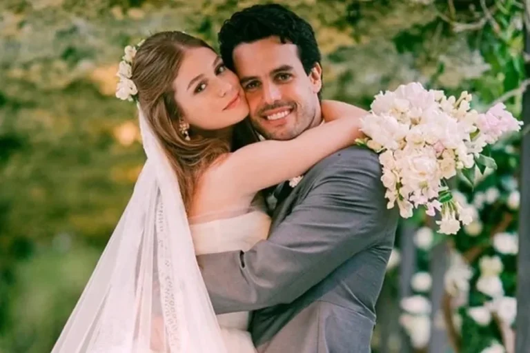 Ex de Marina Ruy Barbosa se casa com influencer em cerimônia discreta