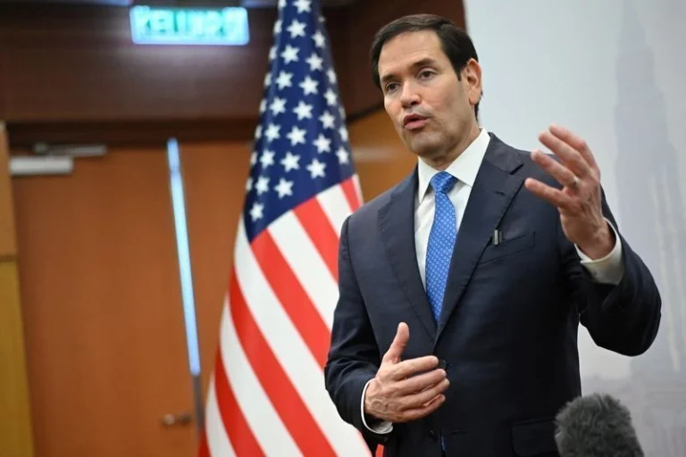 Não podemos permitir que o Irã dite quem usa o Estreito de Ormuz, diz Rubio