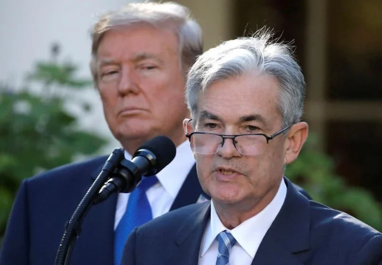 Trump critica Powell e diz que presidente do Fed é “desastre para os EUA”