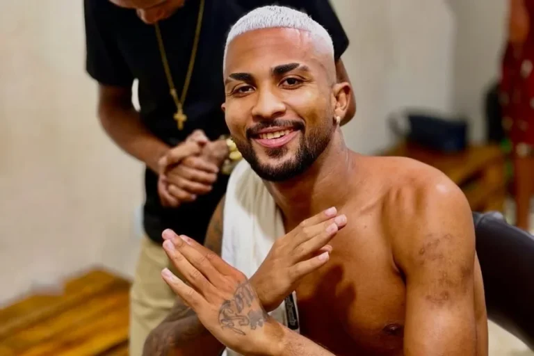 Cantor Zau O Pássaro morre em acidente de trânsito