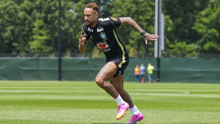 Antes do jogo, CBF publica imagens do treino de Neymar em Nova Jersey; veja