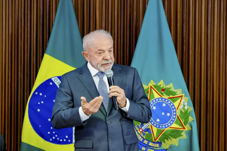 PT lançará Lula à reeleição em 1° de agosto e reserva R$ 105 mi à campanha