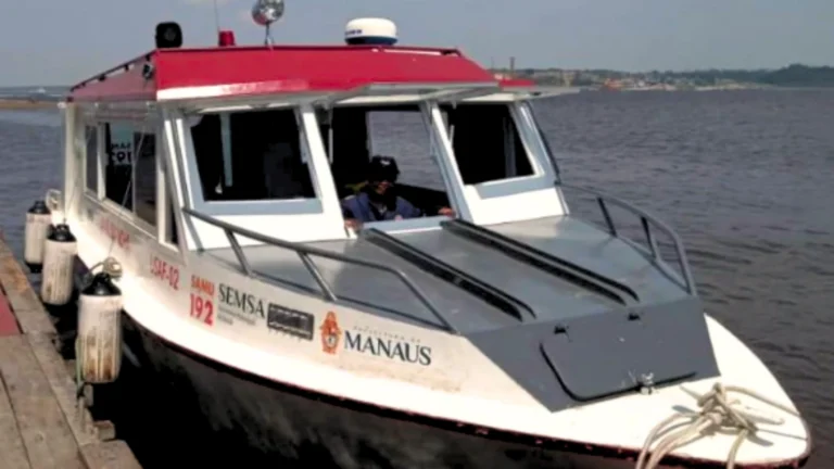 Ambulancha do Samu é invadida e furtada em Manaus