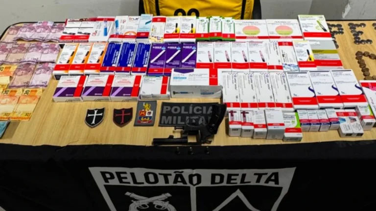 Suspeitos assaltam farmácia e levam carga de R$ 12 mil na zona Leste de SP