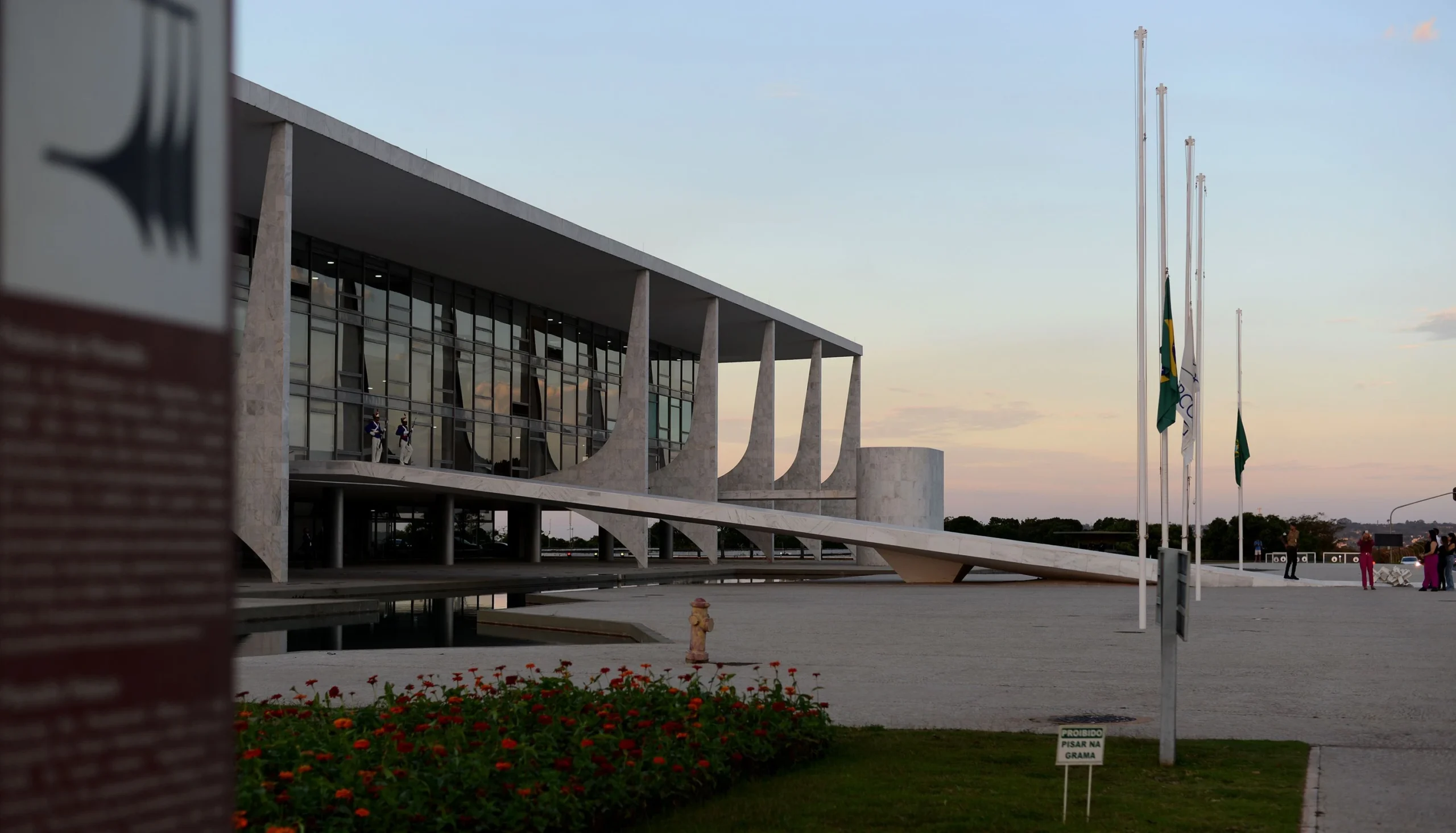 Planalto vê espaço para negociar tarifa de 25% com EUA, e não a de 12,5%