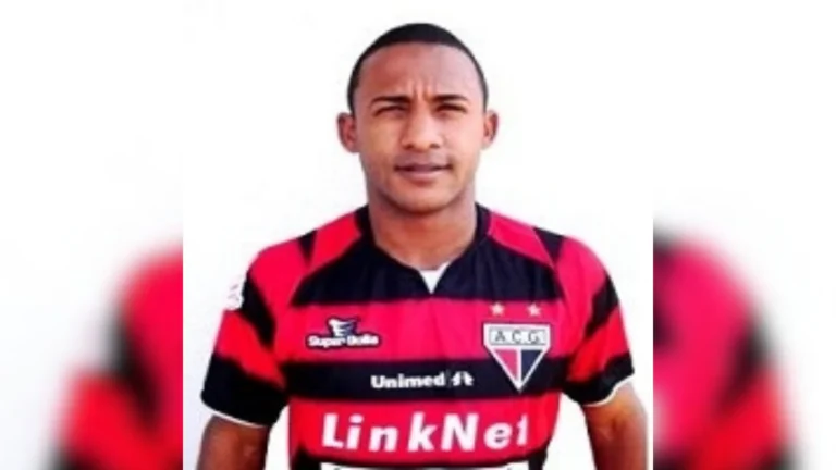 Ex-atacante Brasão é morto a tiros em bar de Tubarão (SC)