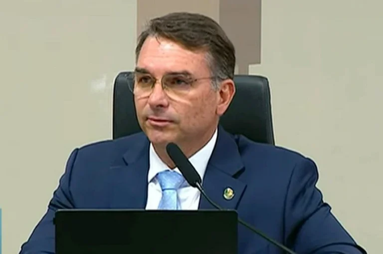 Lula tem até julho para negociar novo tarifaço, diz Flávio