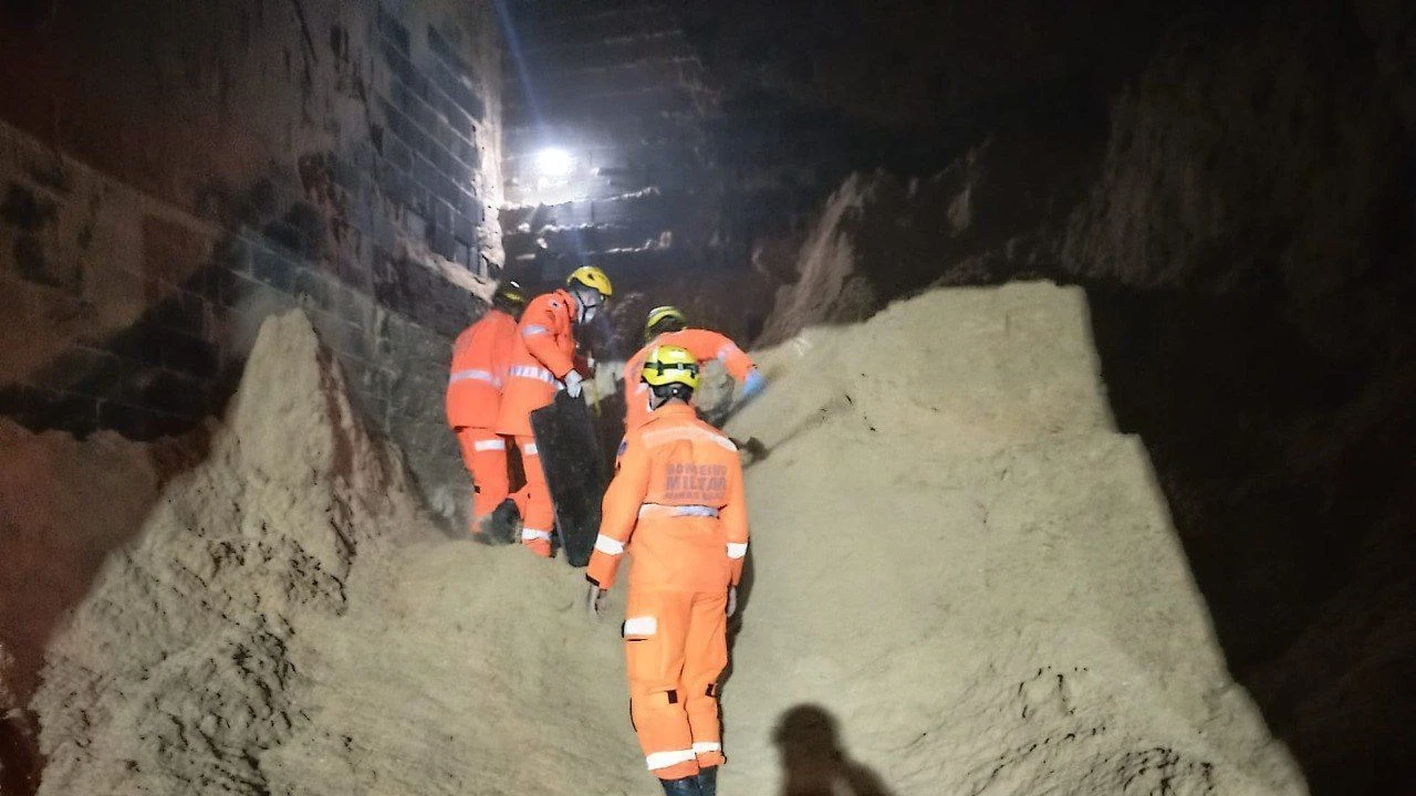 Funcionário morre soterrado em serragem após cair em silo de fábrica em MG