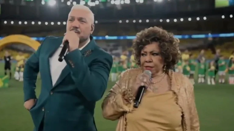 Relembre famosos que já viraram meme por errarem letra do hino nacional