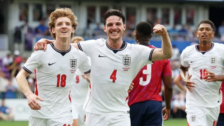 Inglaterra domina e vence a Costa Rica no último amistoso antes da Copa