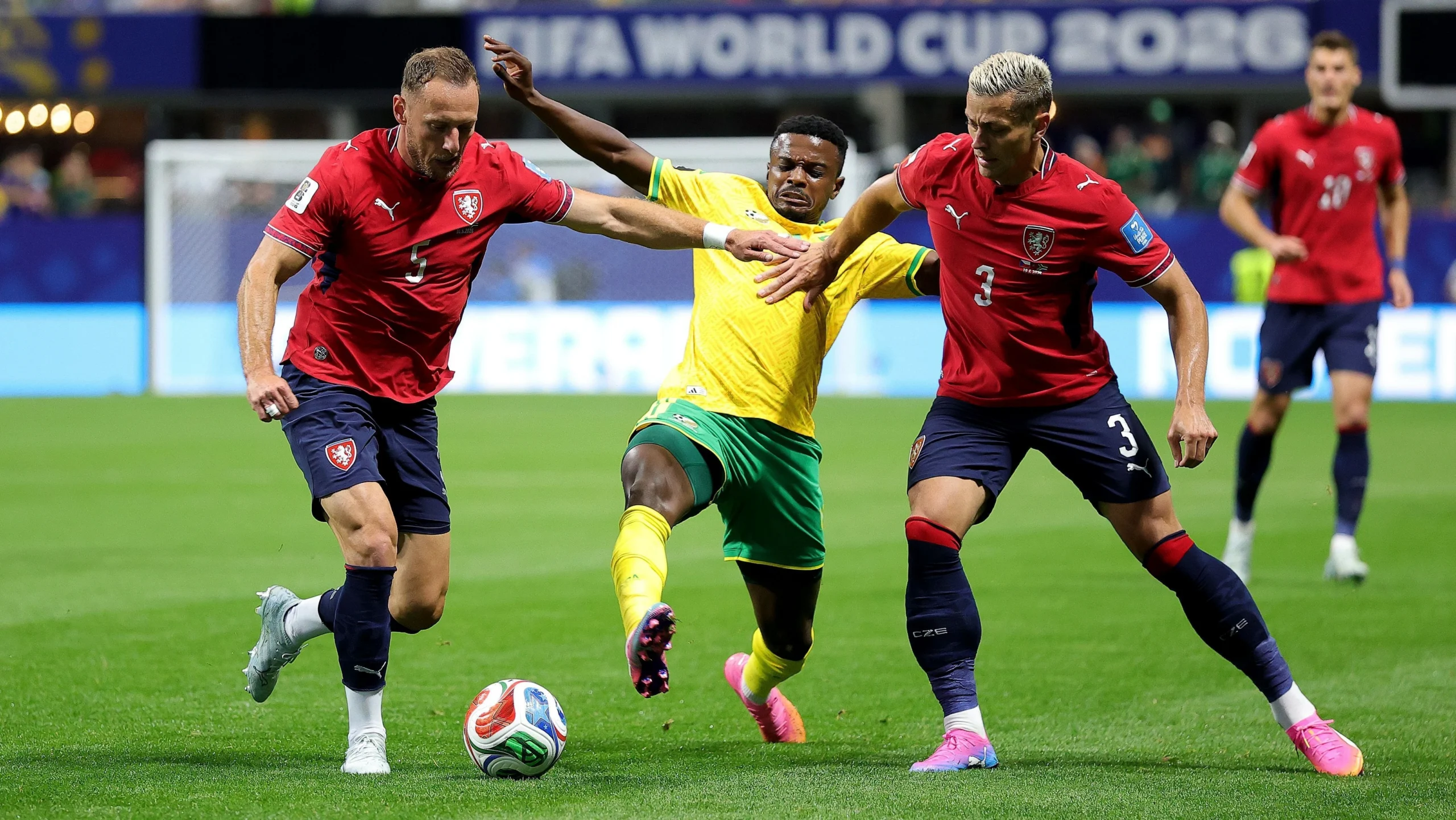 Tchéquia e África do Sul empatam e seguem sem vencer na Copa do Mundo